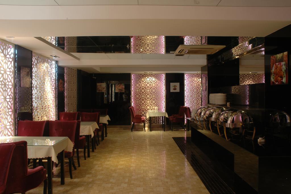Harbin Yakelai Holiday Hotel ภายนอก รูปภาพ