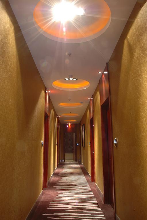 Harbin Yakelai Holiday Hotel ภายนอก รูปภาพ