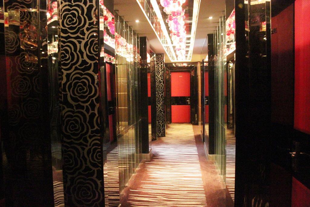 Harbin Yakelai Holiday Hotel ภายนอก รูปภาพ
